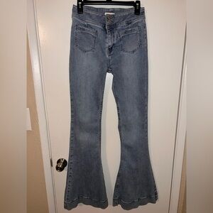 Shyanne Women's Flare Jeans